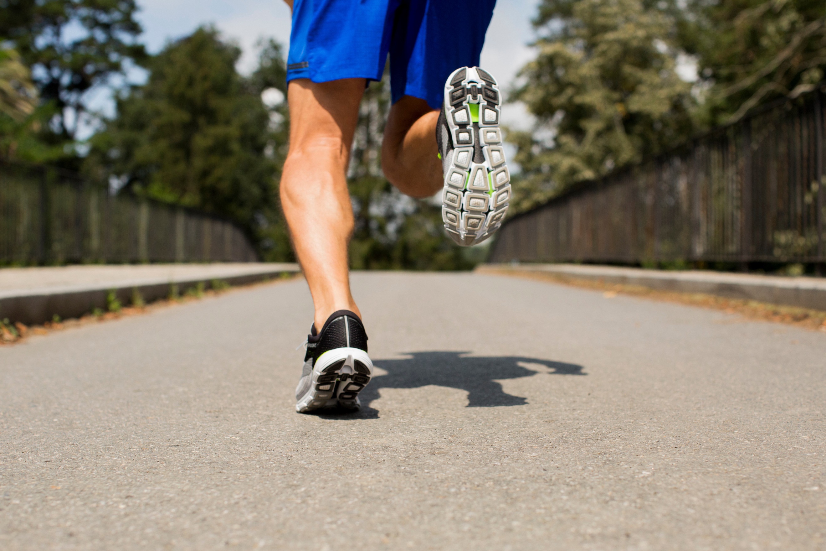 布鲁克斯跑鞋为什么没销量,布鲁克斯跑鞋强势回归