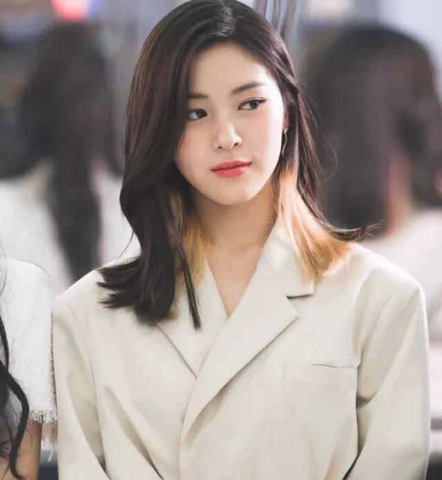 韩国bug爱豆张元英,家境好的韩国爱豆