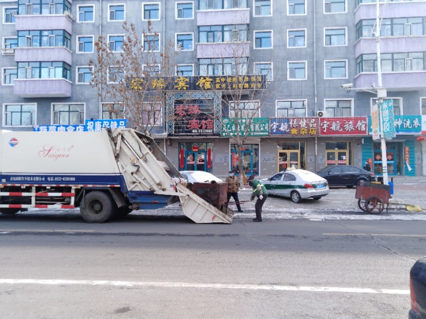 为民服务暖民心疫情防控,防控疫情不松懈为民服务再提升