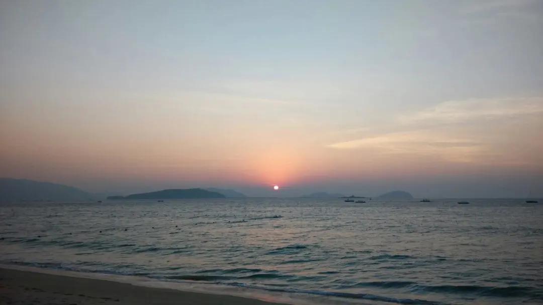 “一个人的除夕跟平常的晚上差不多”