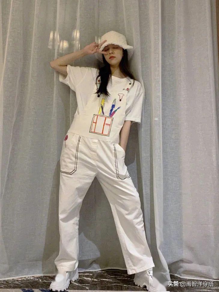 阔腿裤已经out了现在流行初恋裤,还在穿阔腿裤现在流行的是初恋裤