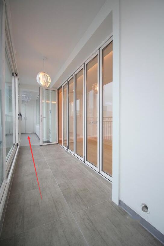 两个阳台连在一起户型,2个阳台2个露台