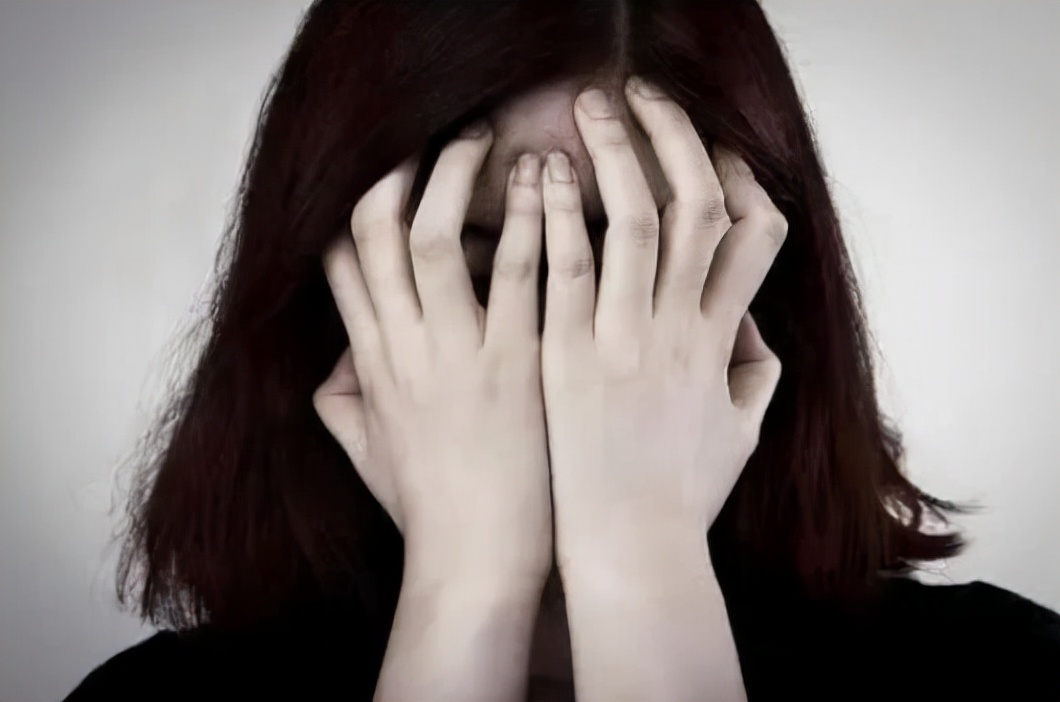 月经即将“离开”时，会给身体发出3个暗示，女性不妨提前了解下