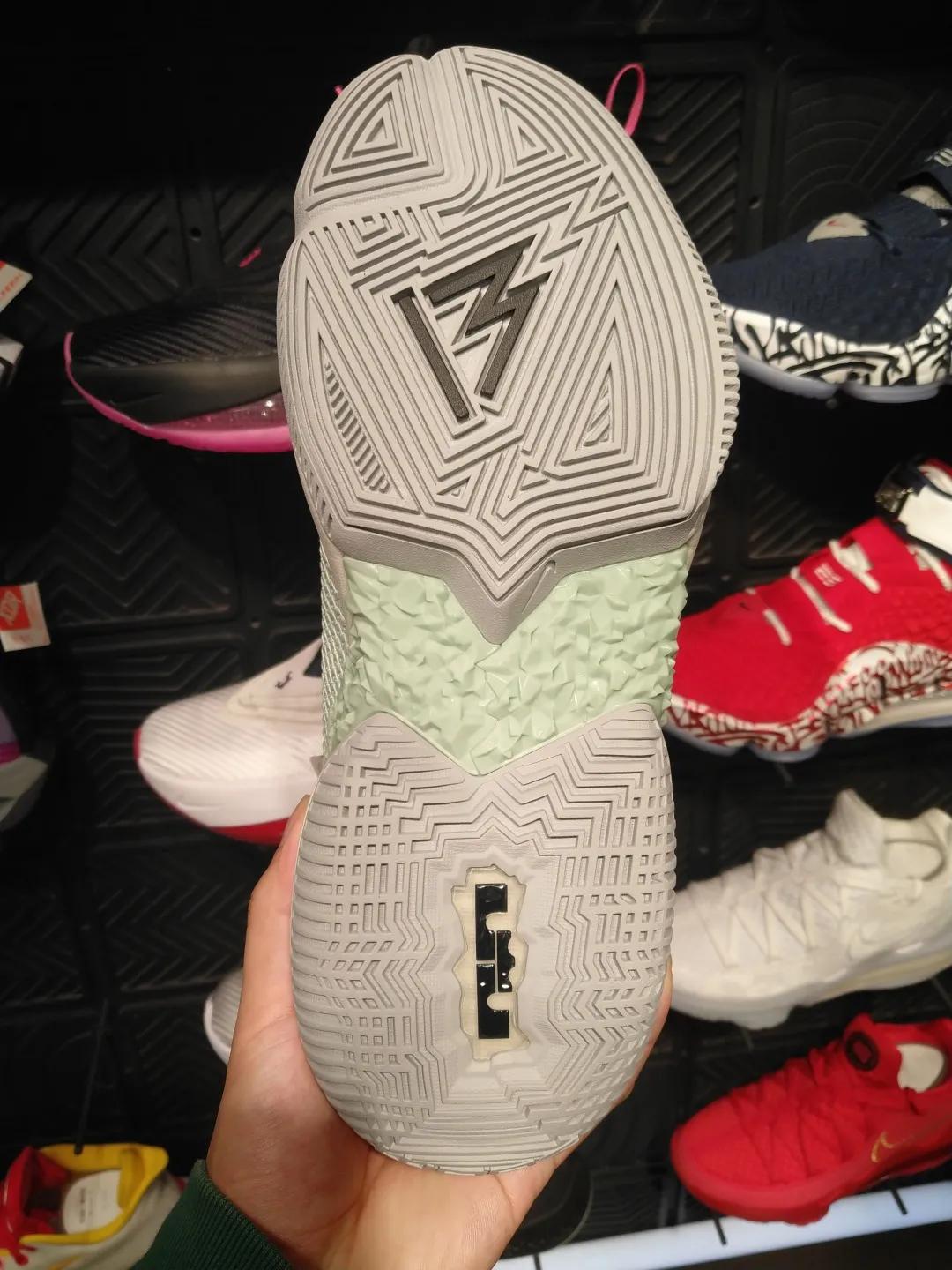 使节13图集,使节13发售时间