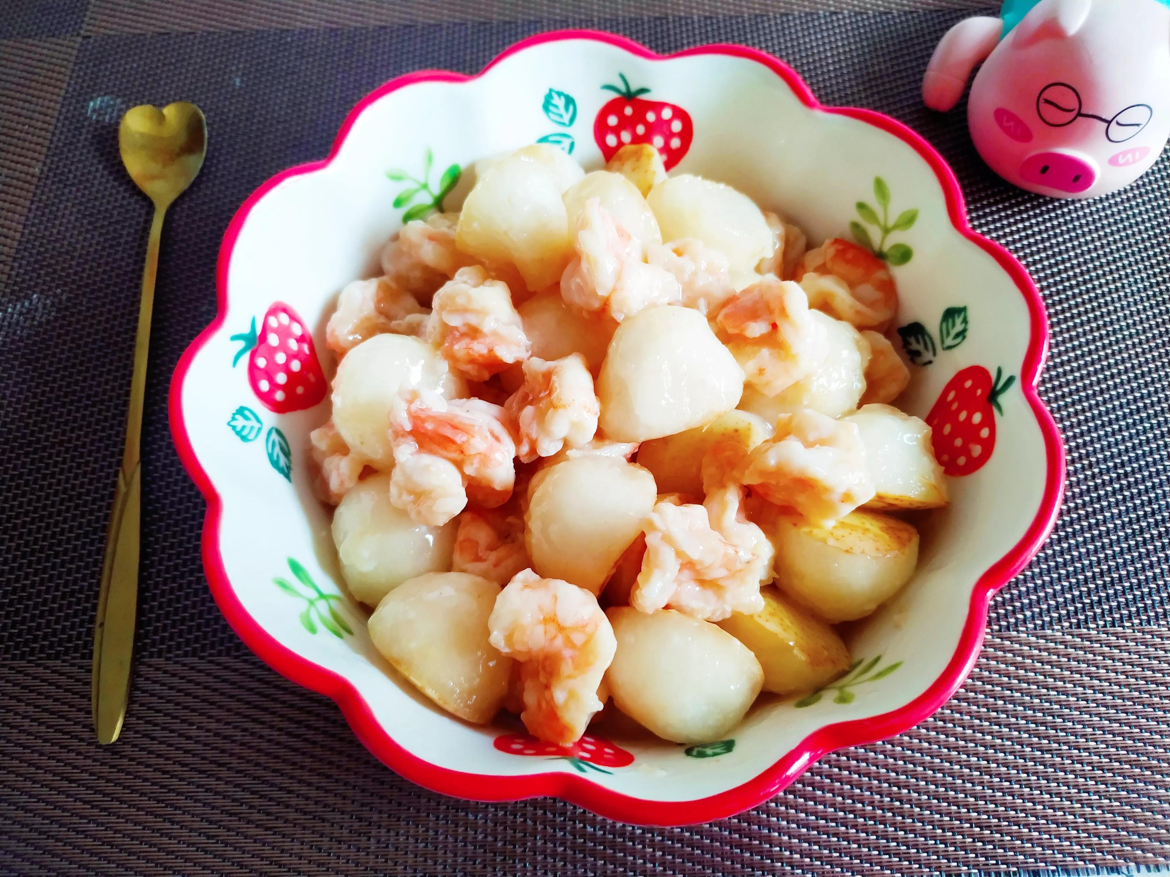 中秋节将至，记得给家人做道“球”，钙含量丰富，寓意团圆不分离