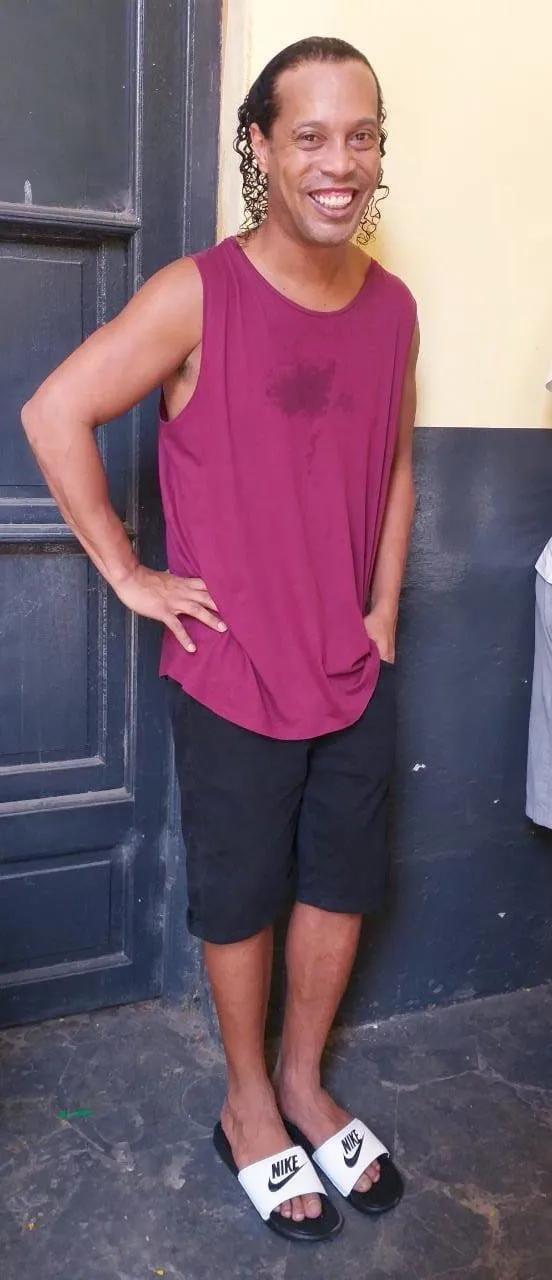 小罗在监狱杯上打球,小罗犯了什么罪而进监狱