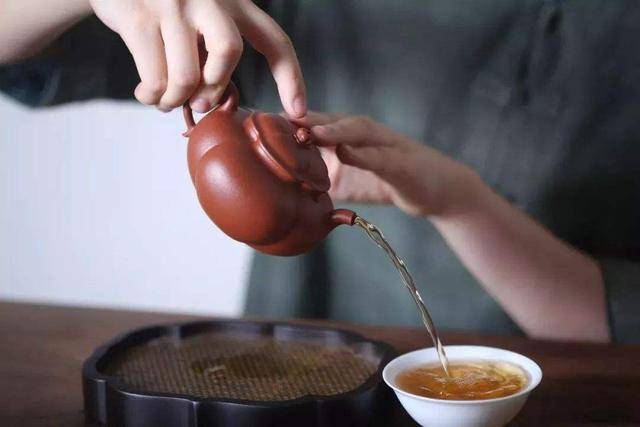 紫砂紫泥和朱泥的区别,紫砂红泥和朱泥的区别