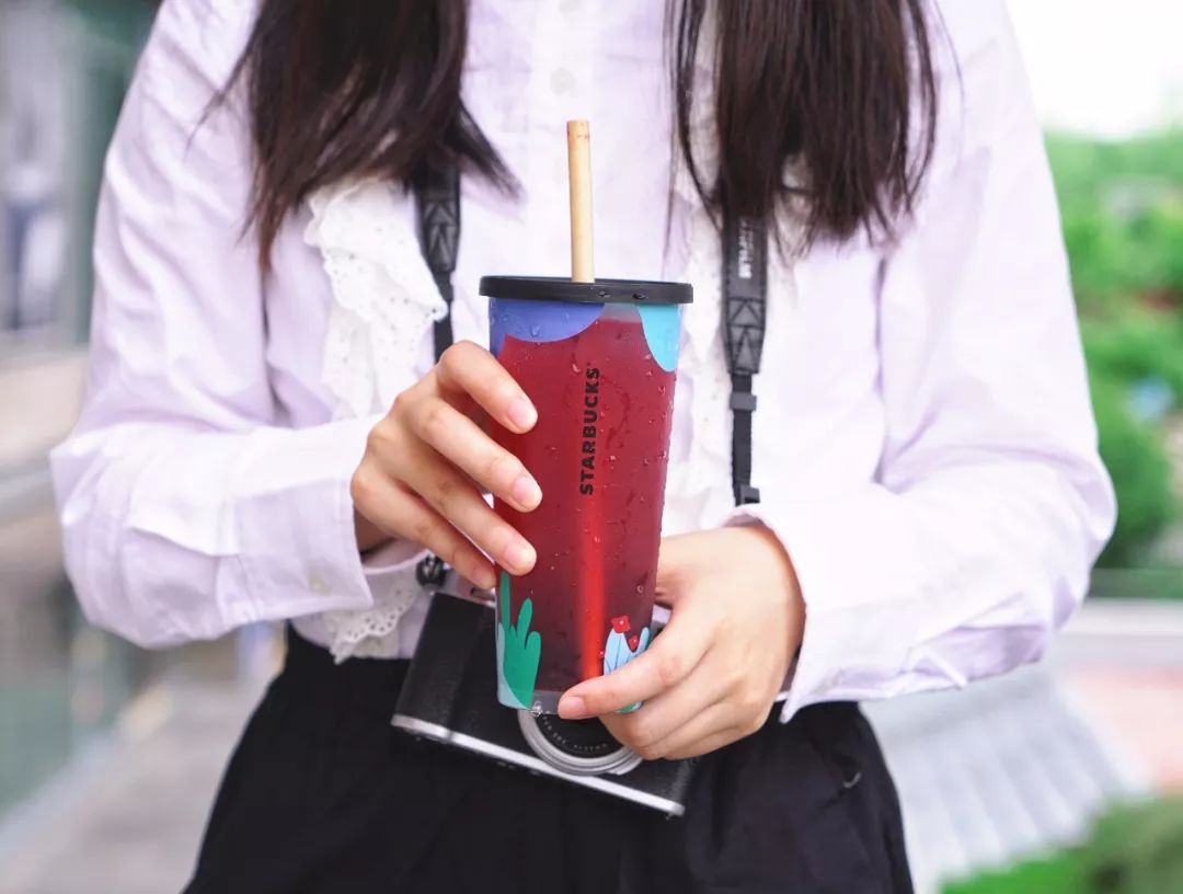 星巴克回归饮品被吐槽,星巴克推出八种饮品吐槽