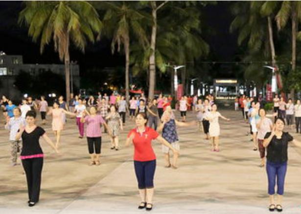 老年人脚抽筋疼起来真要命，学会这两招让我远离疼痛