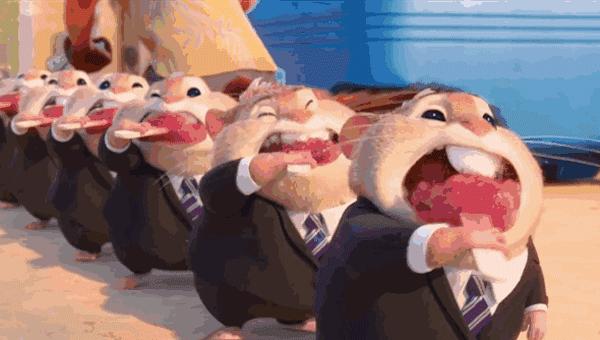 “即使爸爸再忙，也会抽空看美女。”看了娃造的句我笑到打鸣