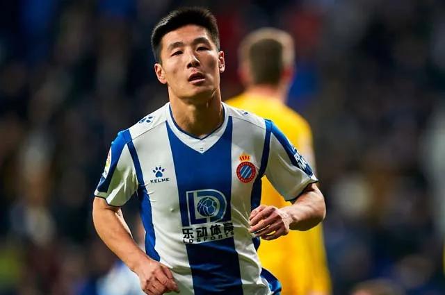 国足回应球员滞留,国足延期前往迪拜