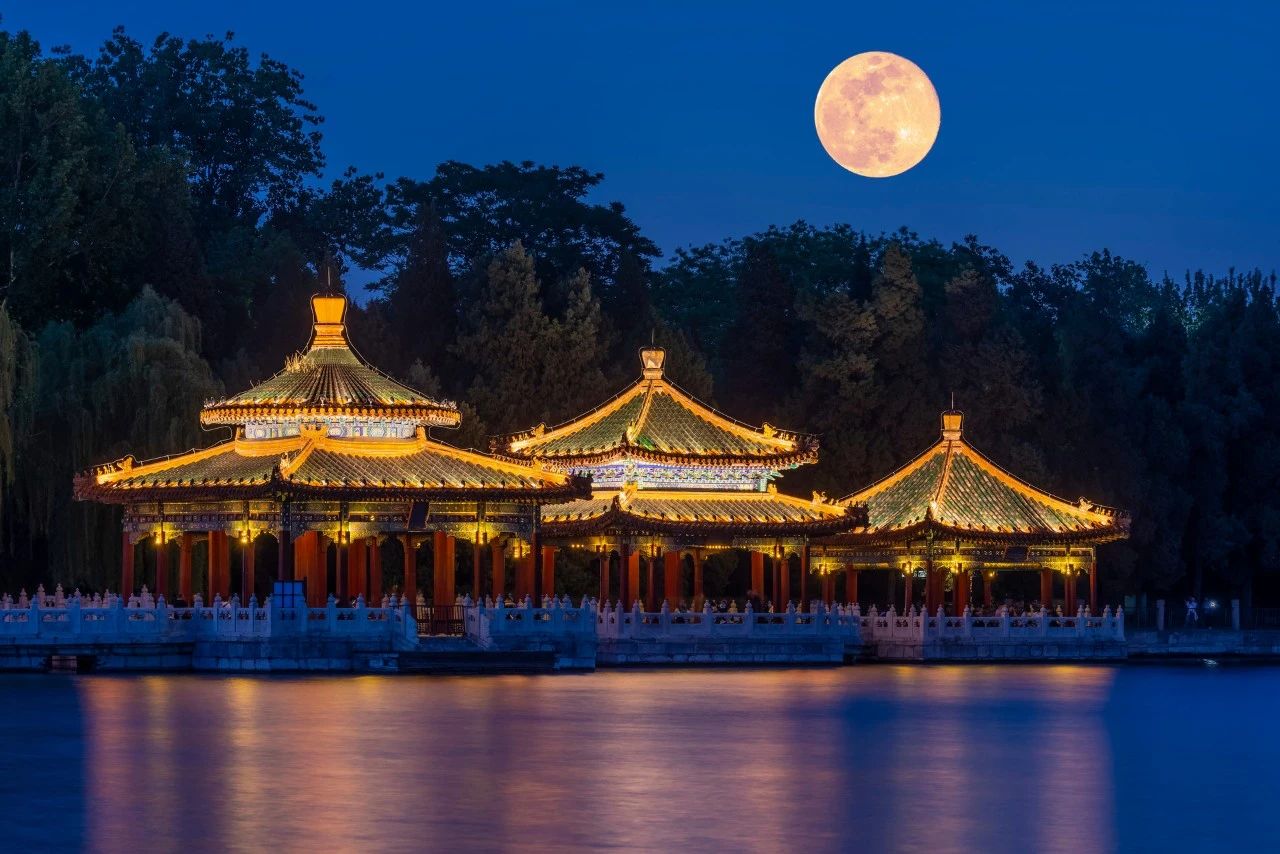 中秋十大绝美诗句摘选,最值得学的一首中秋诗词