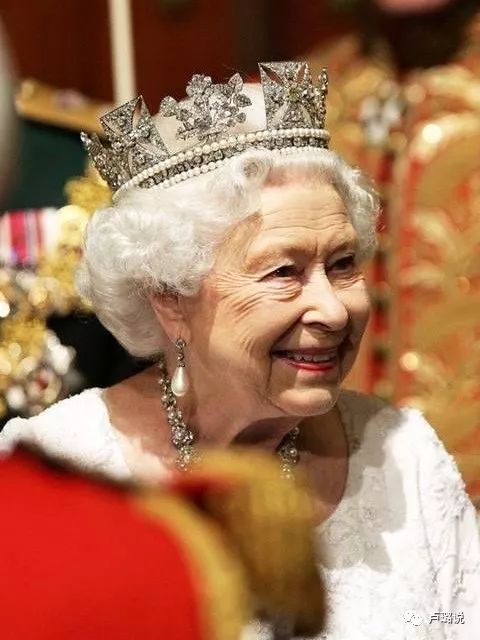 英国女王戴过的皇冠是什么牌子,皇冠有多优雅