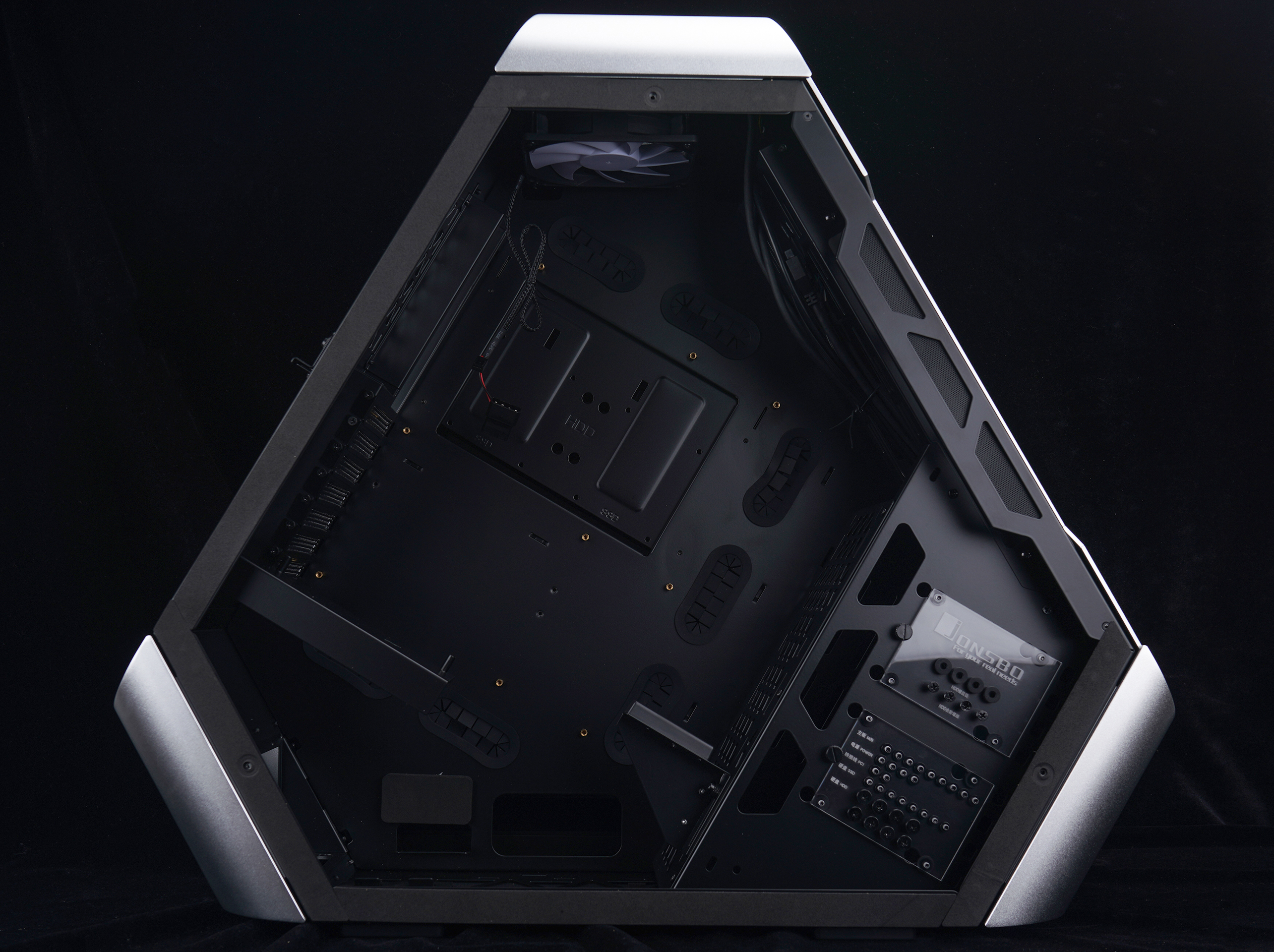 外星人游戏主机值得买吗 (有主机的外星人游戏本)