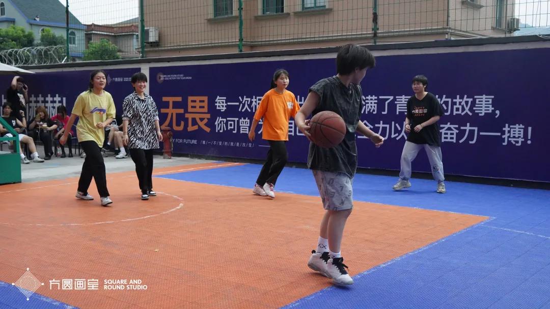 那些篮球场热血沸腾的瞬间,你们在球场上拼搏的样子