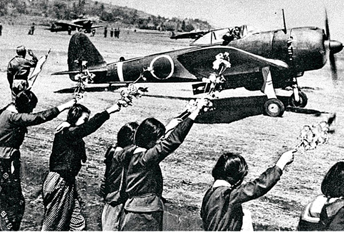 冲绳岛战役美军虽胜犹败,冲绳岛战役美军出动多少装备