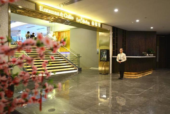 惠州离海超近的5星酒店!正海景+2人自助早晚+私家沙滩+无边泳池