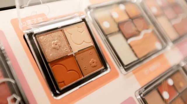 壹方城购物中心彩妆,壹方城网红化妆店