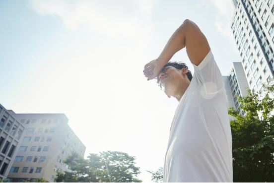 太阳暴晒后皮肤过敏怎么修复,夏季皮肤紫外线过敏怎么办