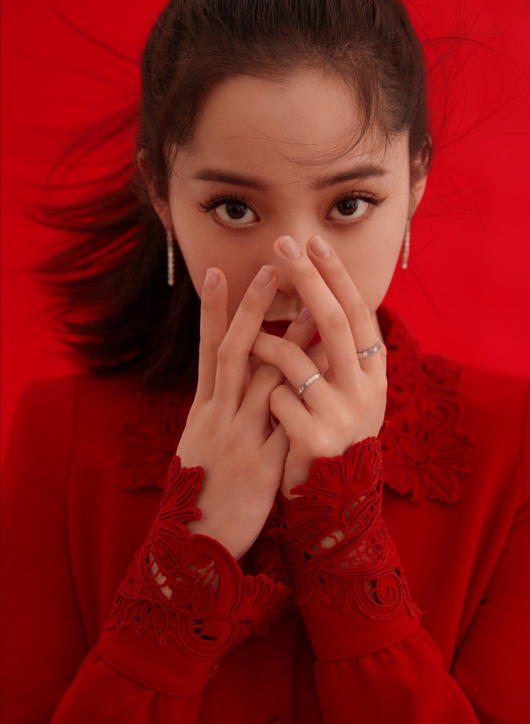 春晚明星戴的首饰,春晚明星戴的珠宝叫什么