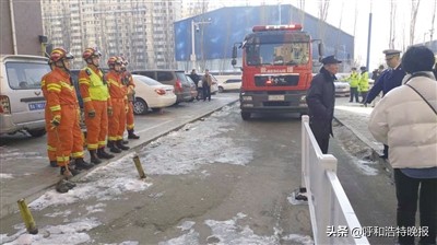 障碍物堵门,拆!大门宽度、高度不够,拆!大门上锁无法打开,拆!确保每个“生命通道”时刻保持畅通