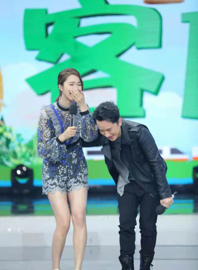 费尽心思追到的高颜值女友,王祖蓝是怎么出名的