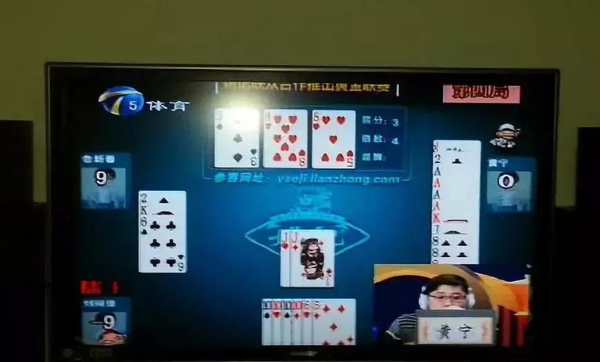 天津卫视另辟蹊径，不爱女团不磕cp，打牌“怼人”特别哏儿