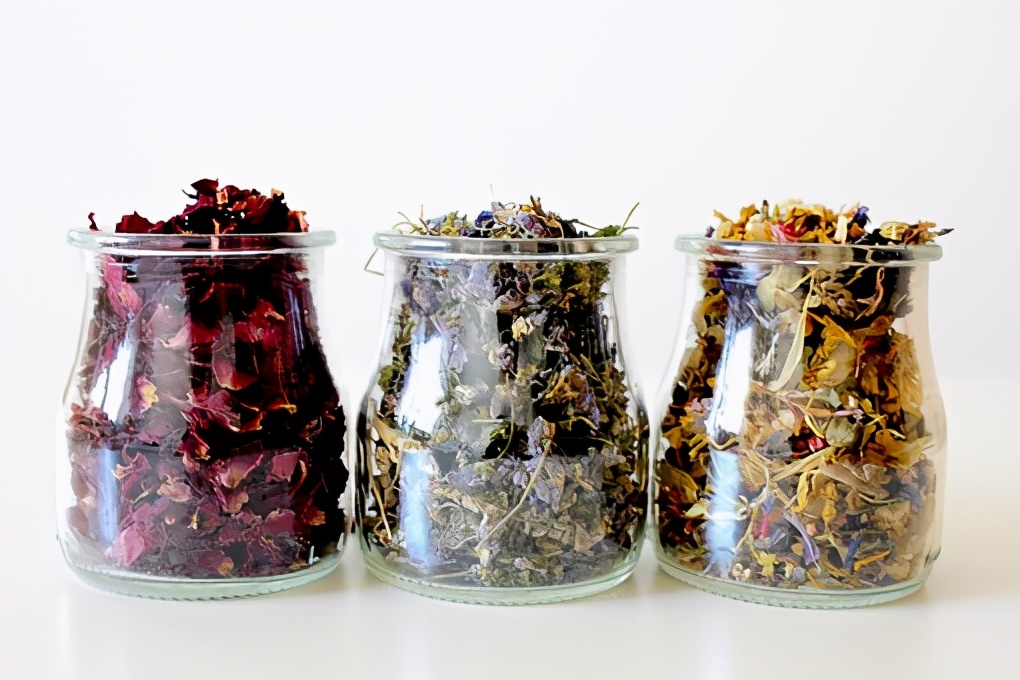 化妆品公认有效的植物提取物,化妆品中草本提取物是真的吗