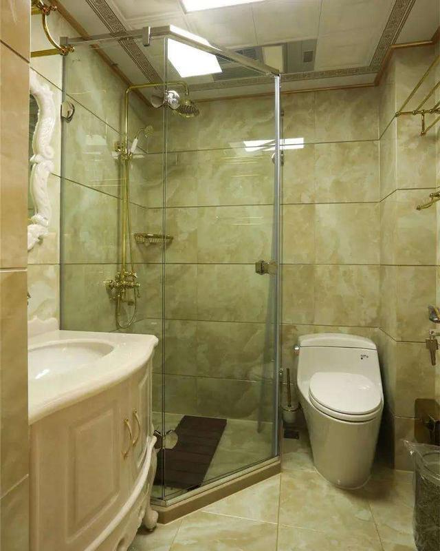 卫生间灰白格子效果图,卫生间墙面最佳设计图