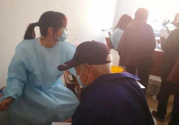 老景:我接种我骄傲我宣传