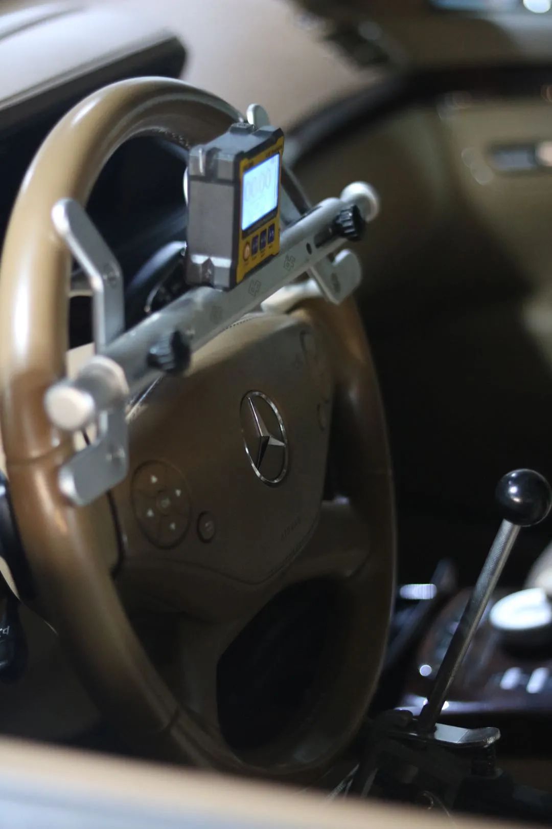 奔驰w221升级新款w222s450外观,老款奔驰w211e260翻新整备