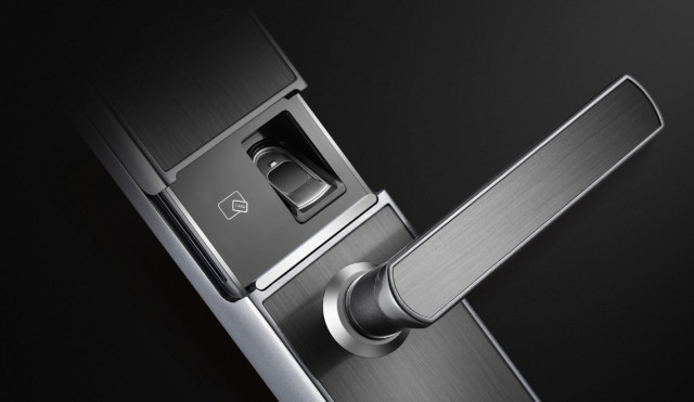 百检网:小黑盒秒开智能锁，仅12款锁舌达*级A**，智能锁选购攻略