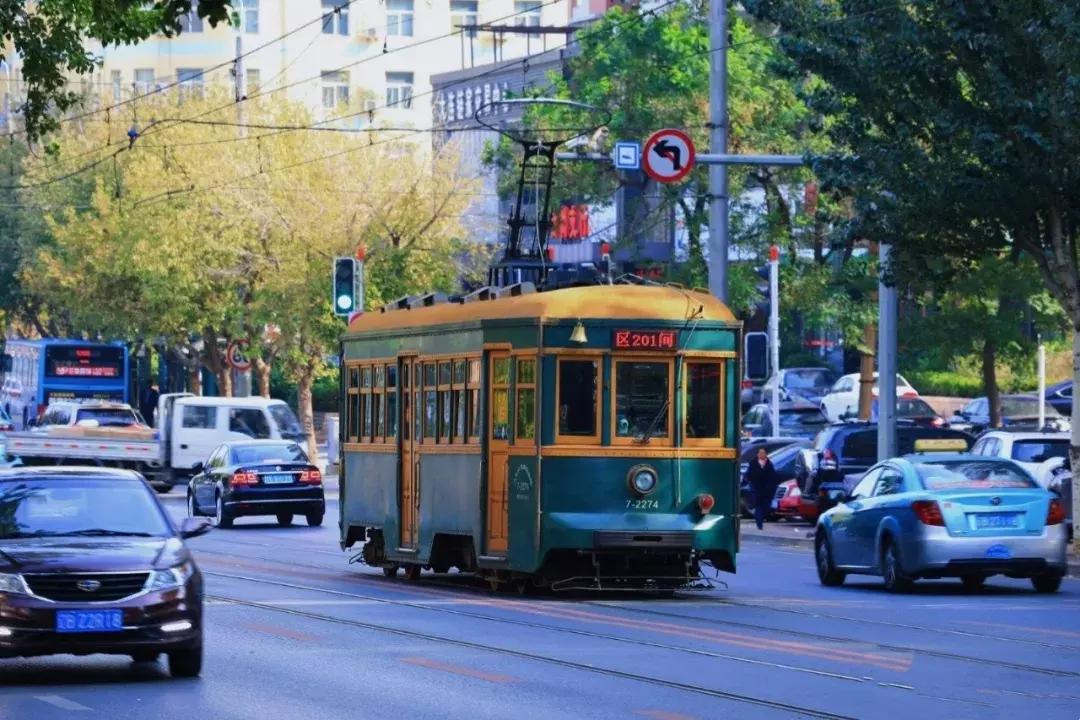 这个夏日25°C的宝藏城市美炸了！海岛、万国建筑、叮叮车..想去