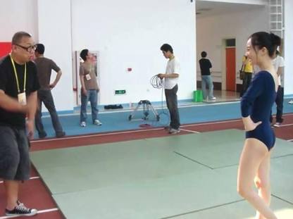 李小璐是不是隆胸了,李小璐和贾乃亮隐秘而伟大