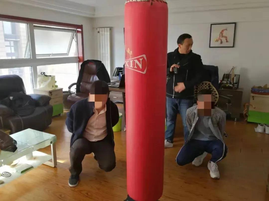 怎么关掉微信开挂模式,为什么微信啥也没做却被限制功能