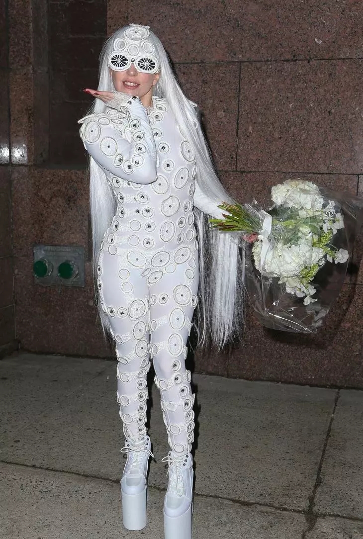 林依晨六尺七寸，LadyGaga五尺二寸，你有多高？