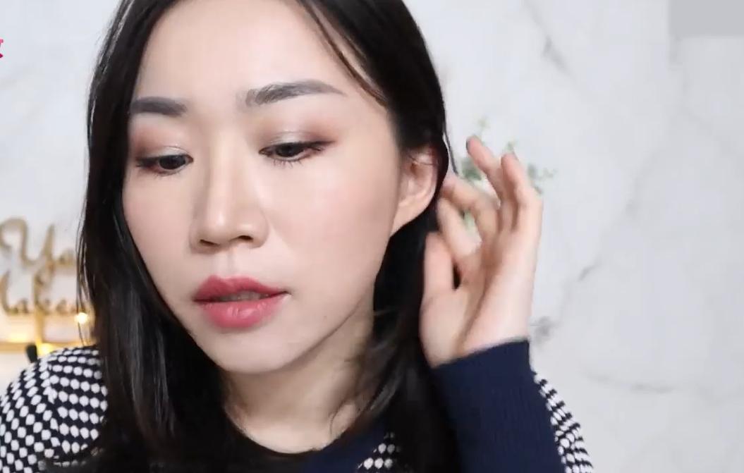 「美妆教程」日常妆眼影怎么画？最保险冷色调眼影安利