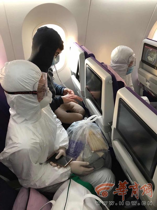 留学生讲述从德国返回西安：全程防护下飞机即集中隔离