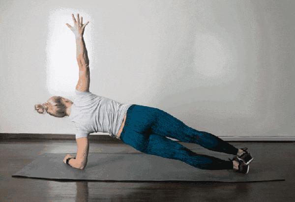 室内原地体能训练30个简单小动作,室内徒手体能训练方法