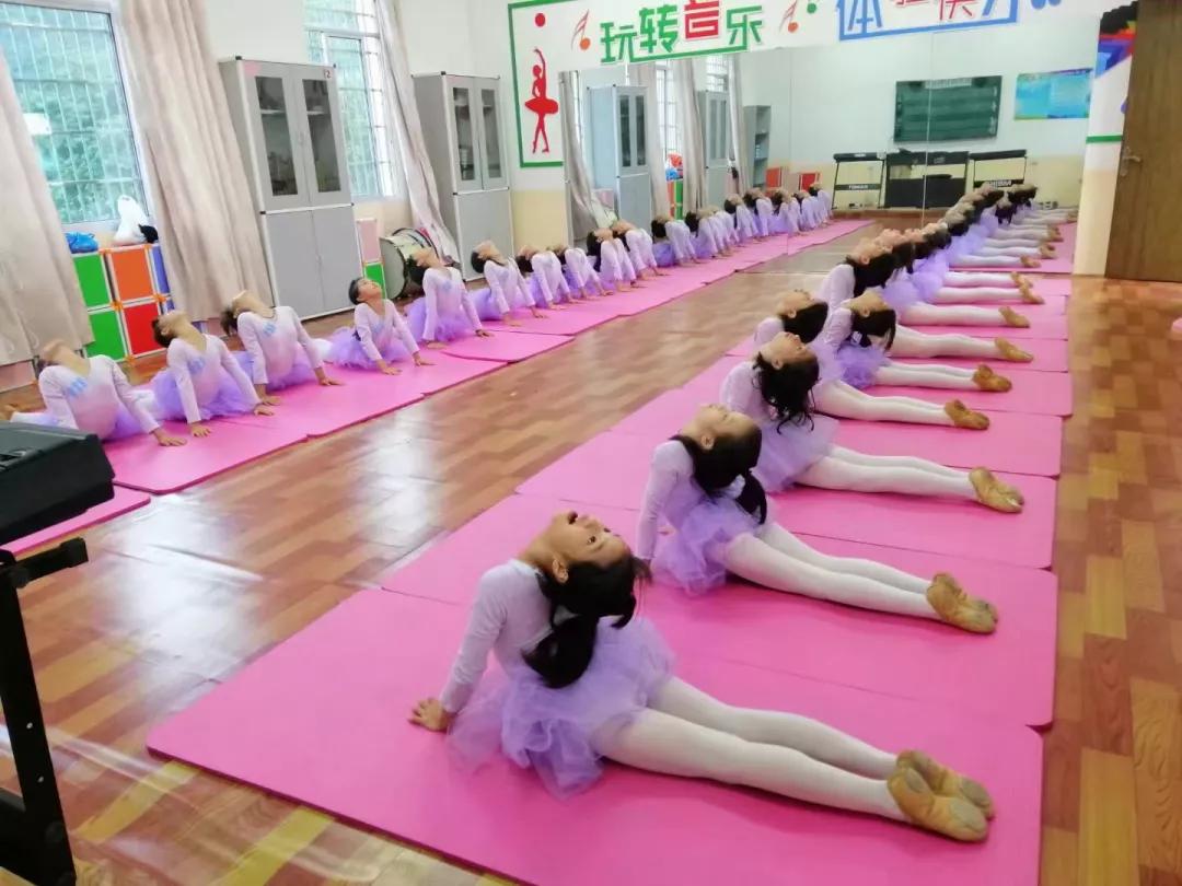 平乐源头二小视频,桂林平乐源头镇二小