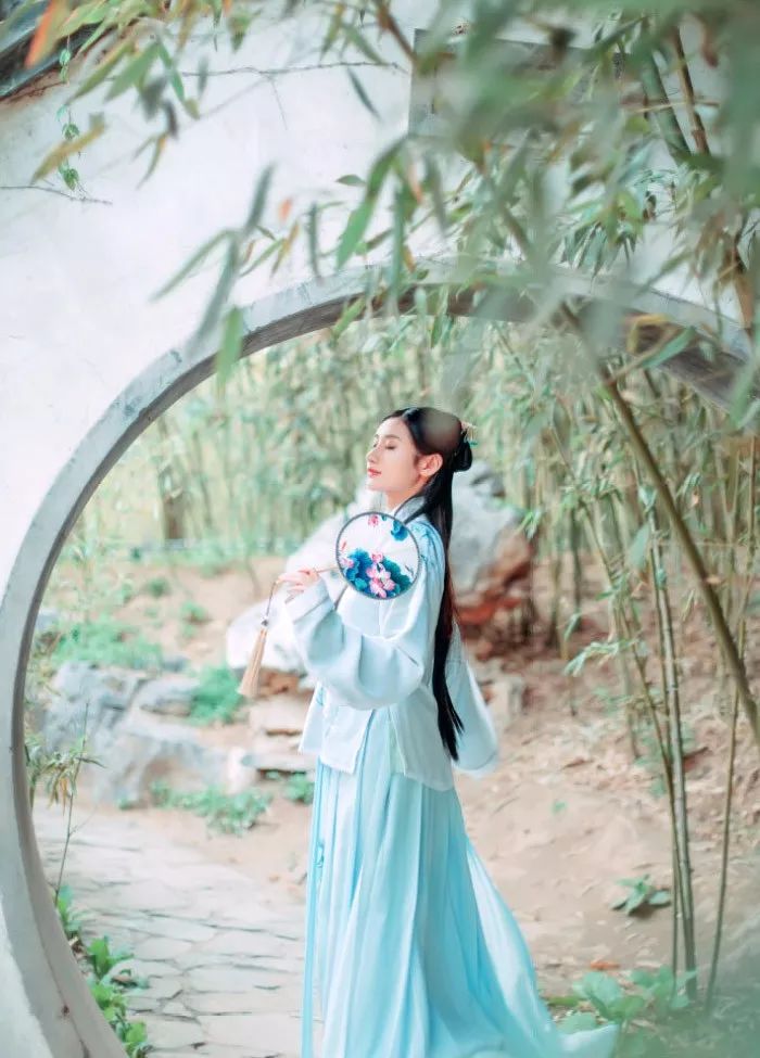 武陵春桃李风前多妩媚辛弃疾,武陵春桃李风前多妩媚赏析