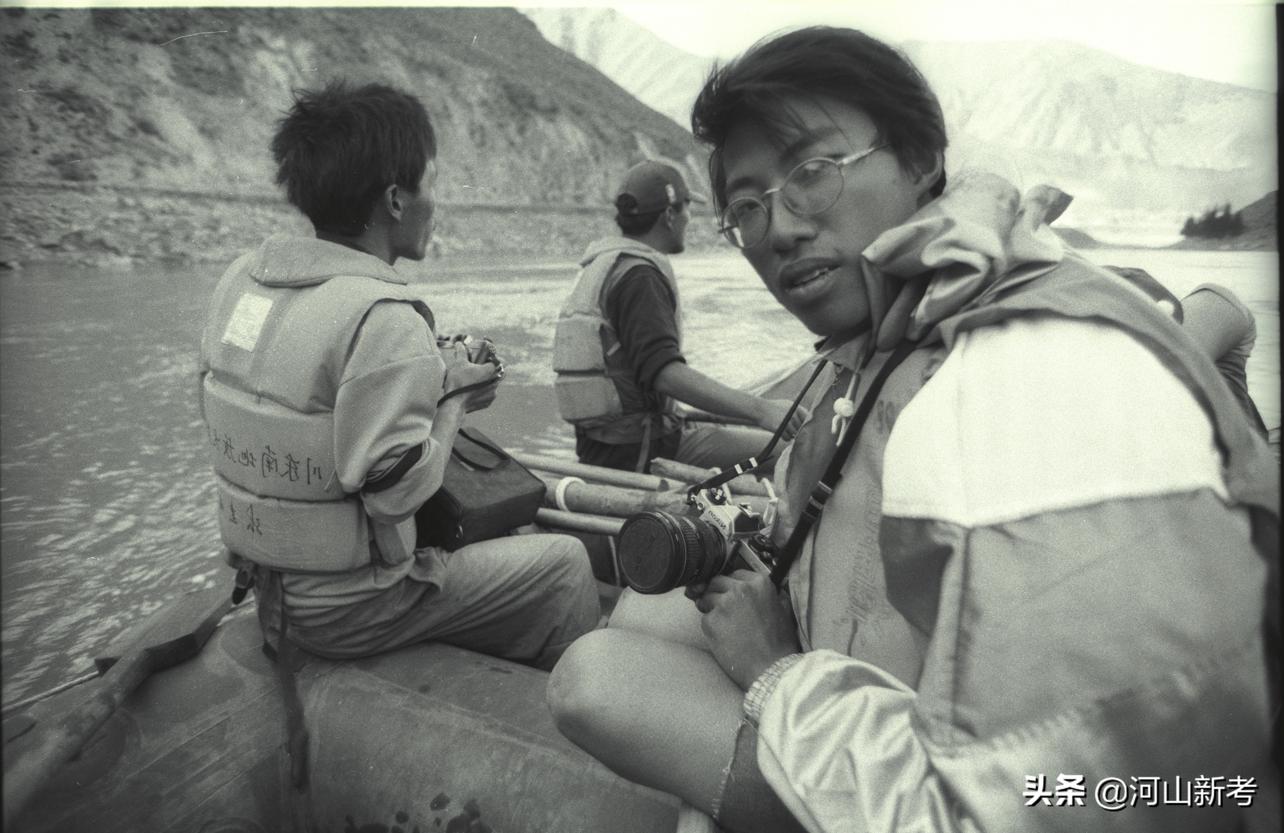 二十个男人和一条江（附：每个队员大头照）