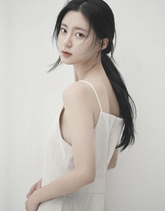 韩国模特今日穿搭,韩国模特高级脸