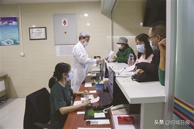 迎着医疗春天的脚步前行——白城市医院腔镜中心发展纪实