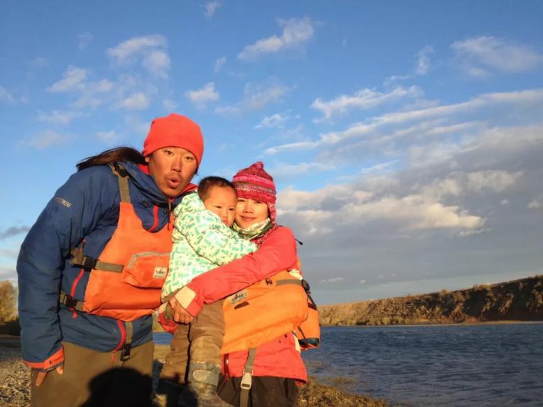 他叫辛巴，不是狮子王，8岁穿越12国：最好的教育，永远在路上