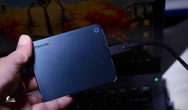 移动硬盘不能超过4g,东芝x300硬盘好吗