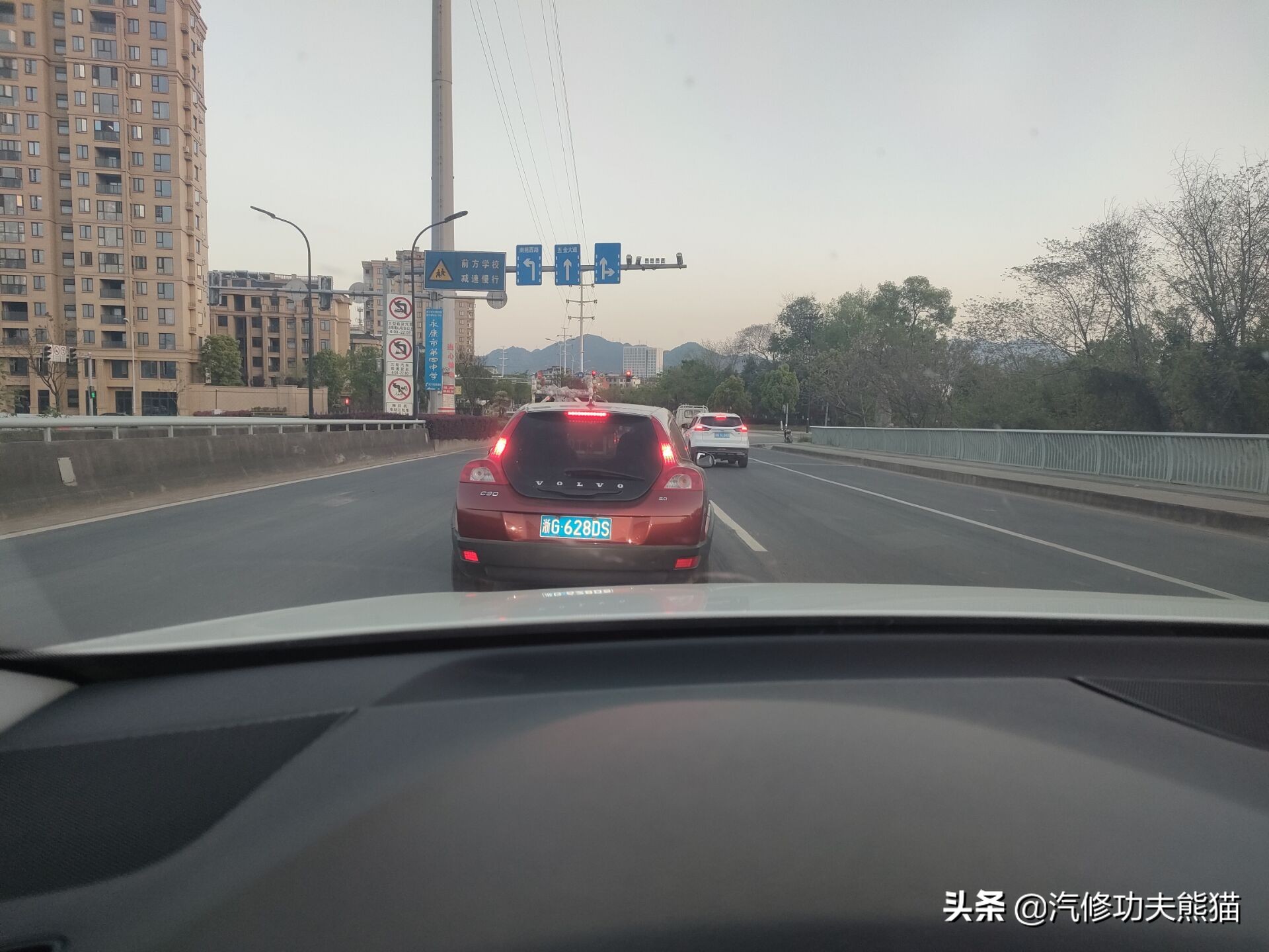 2011款奥迪q5烧机油怎么彻底解决,奥迪q5三代ea888发动机烧机油原因