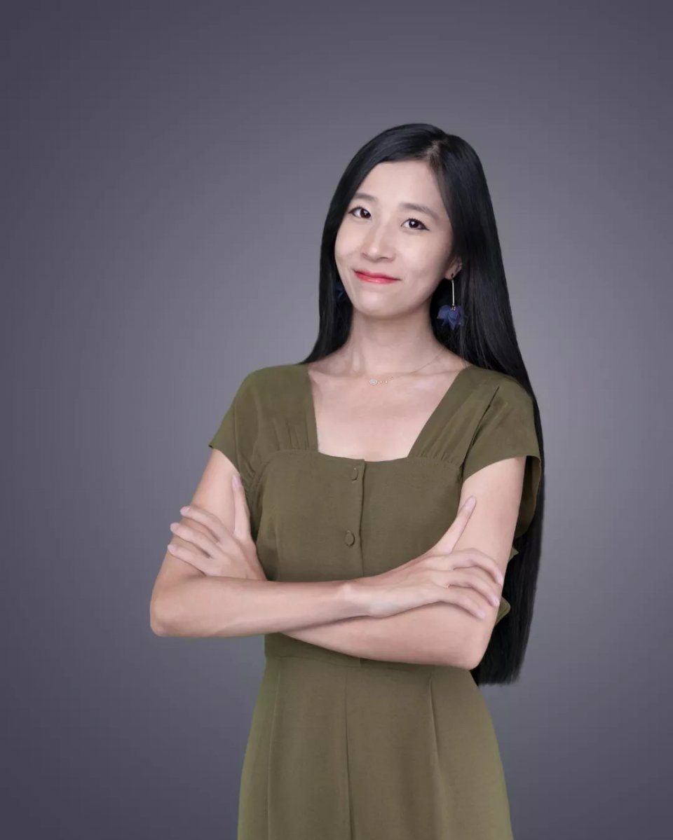 为什么有的人嘴笑起来裂得很大,为什么嘴角老是裂开喉咙痛鼻涕红