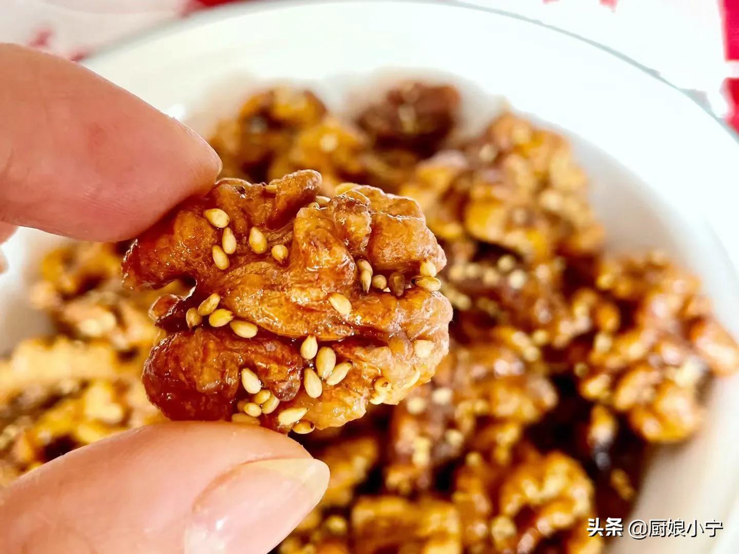 核桃蜂蜜琥珀核桃仁,熟核桃仁怎么做琥珀核桃