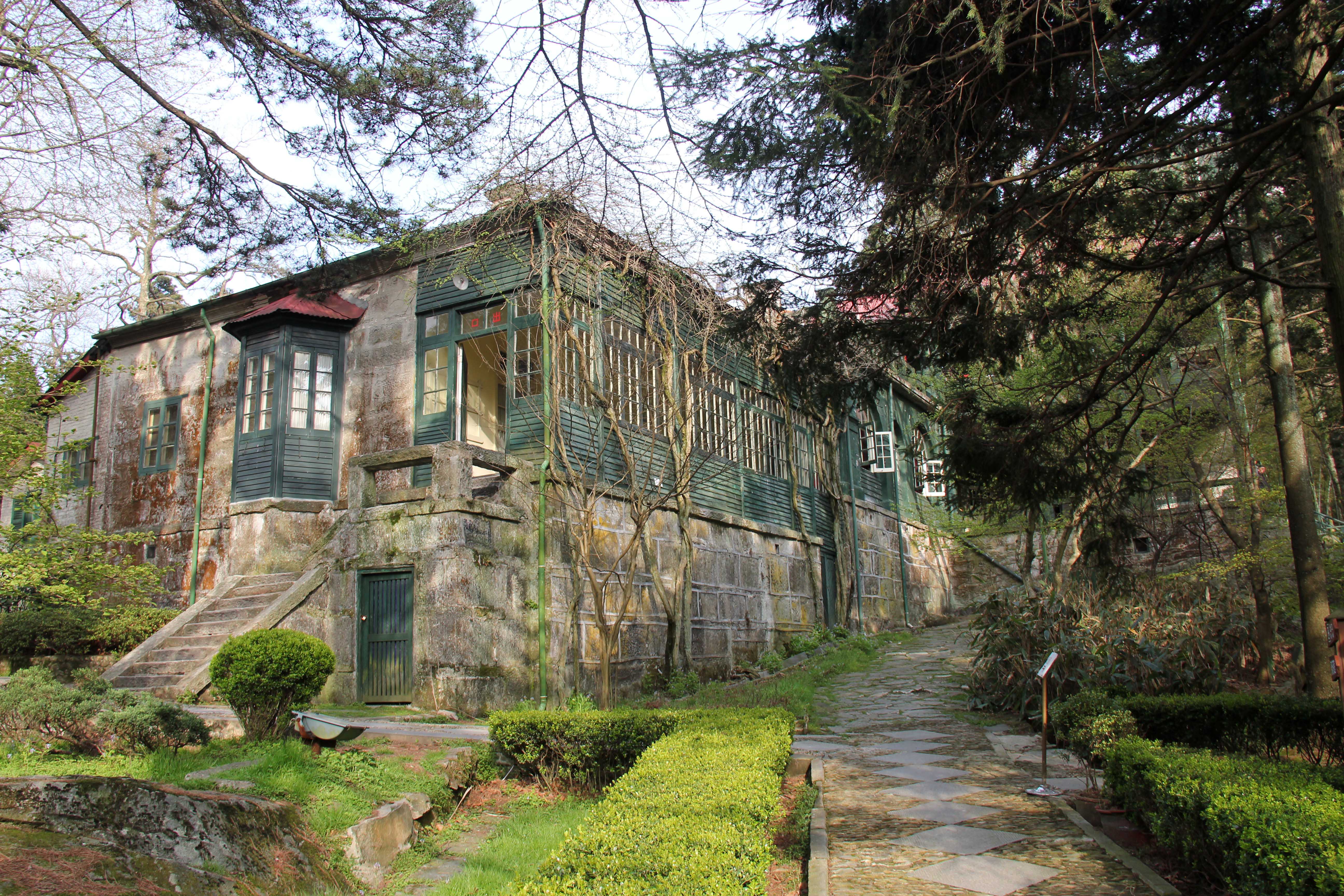 蒋介石对庐山情有独钟，毛主席：蒋介石回归，庐山可为其养老之地